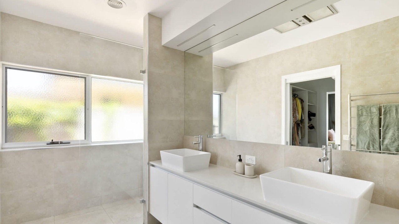 Photo of Bathroom in Yarrawonga