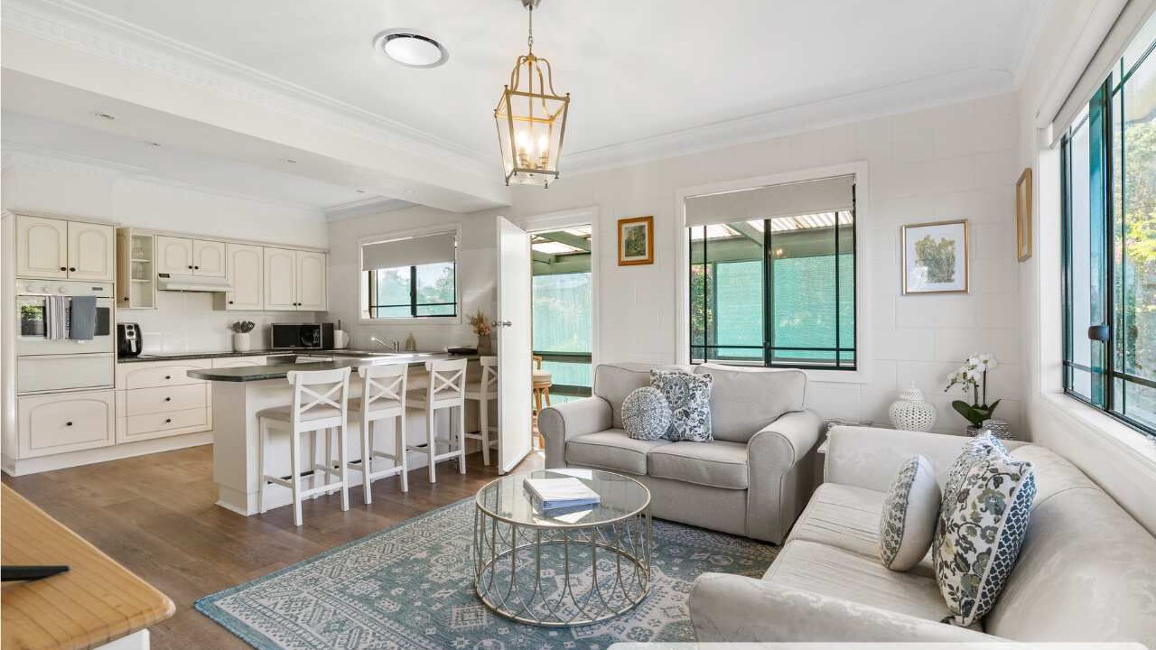 Photo of Livingroom in Milton