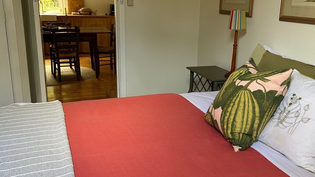 Photo of Bedroom in Red Hill South
