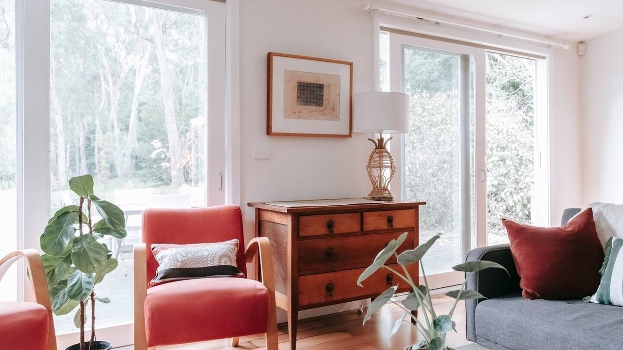 Photo of Livingroom in Red Hill South