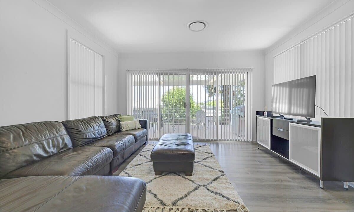 Photo of Livingroom in South Bathurst