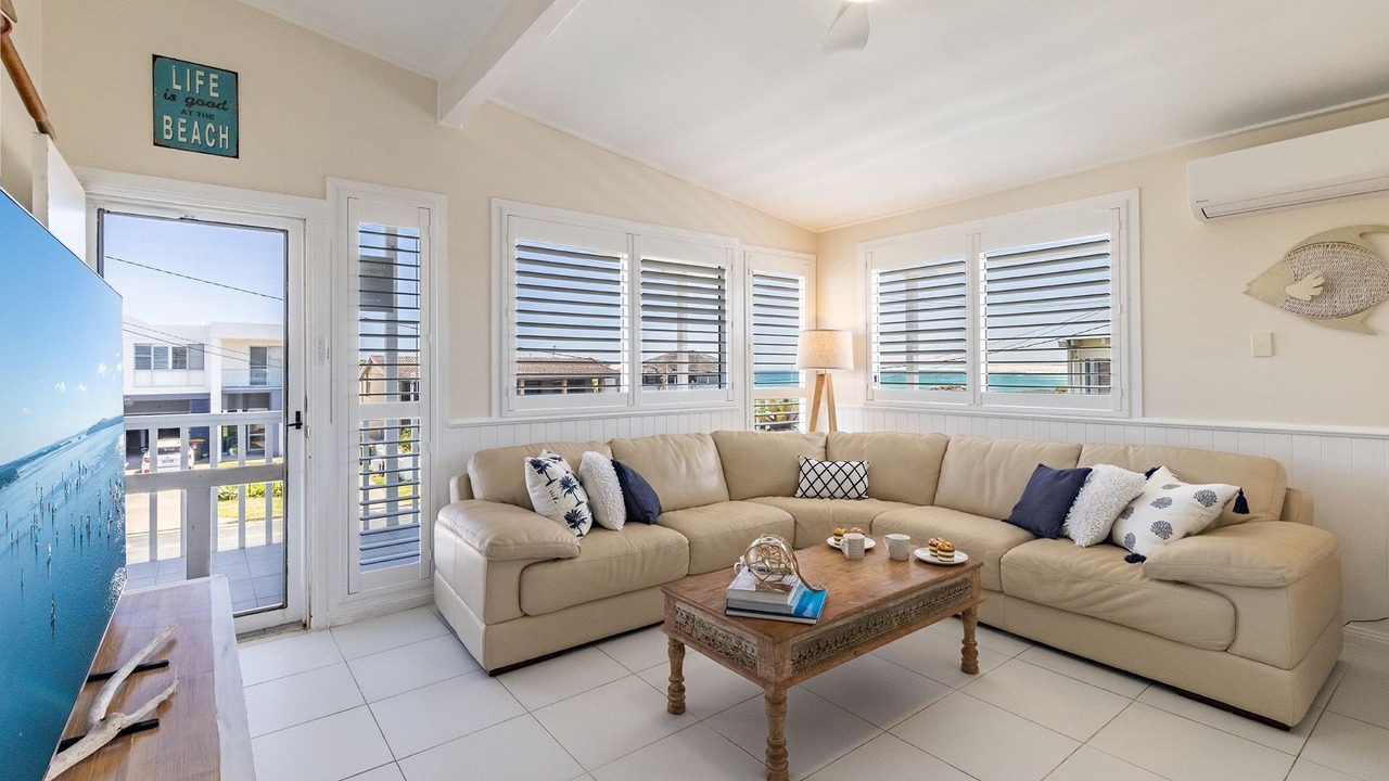 Photo of Livingroom in Anna Bay