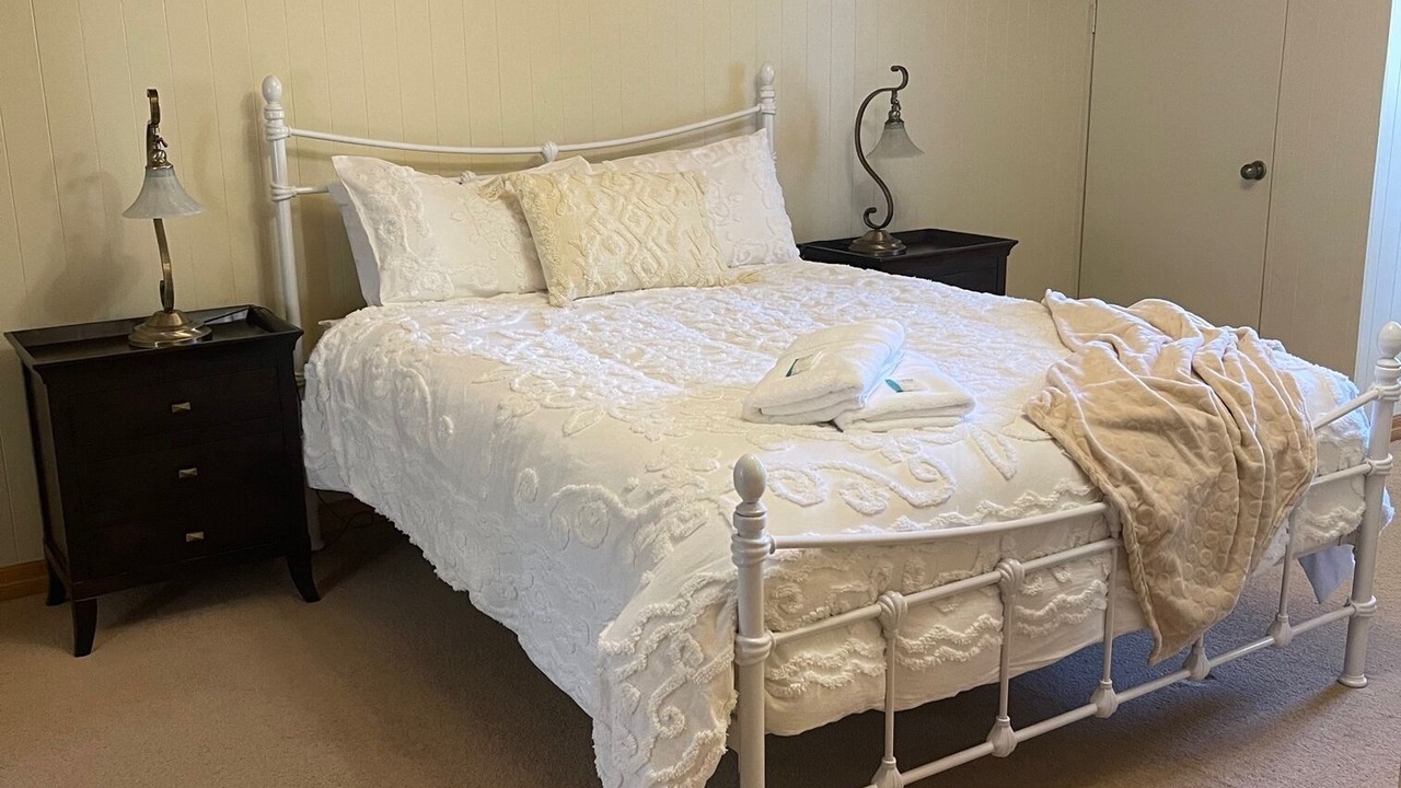 Photo of Bedroom in Booroobin