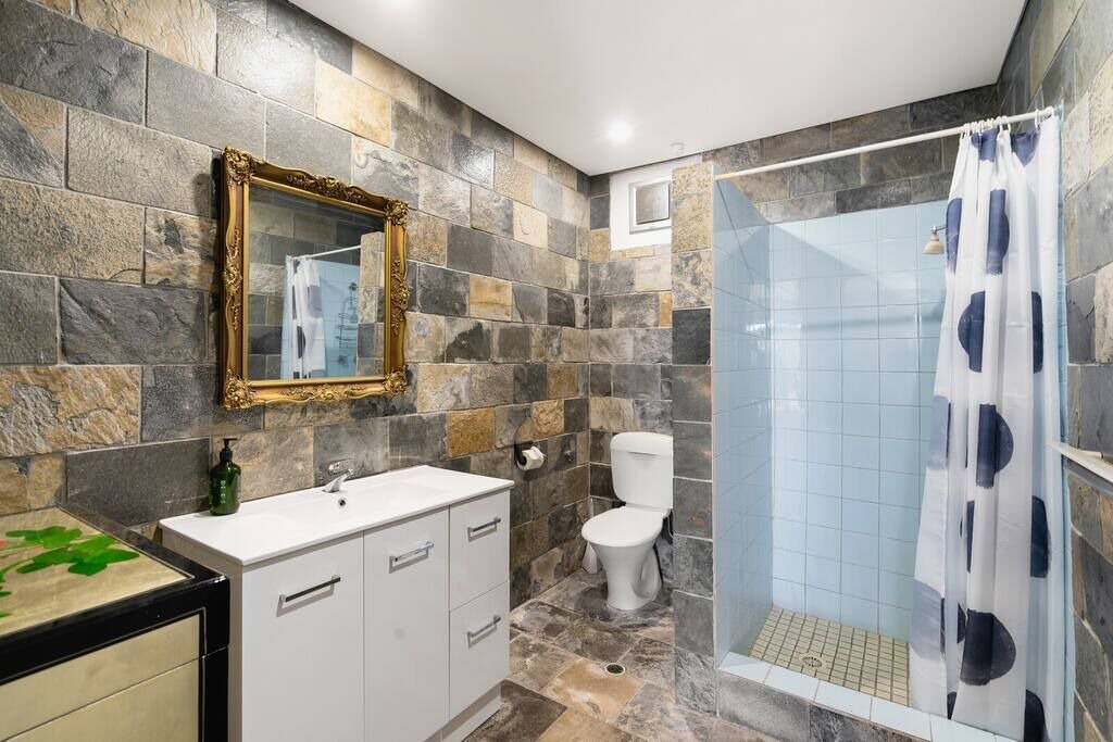 Photo of Bathroom in Peppermint Grove Beach