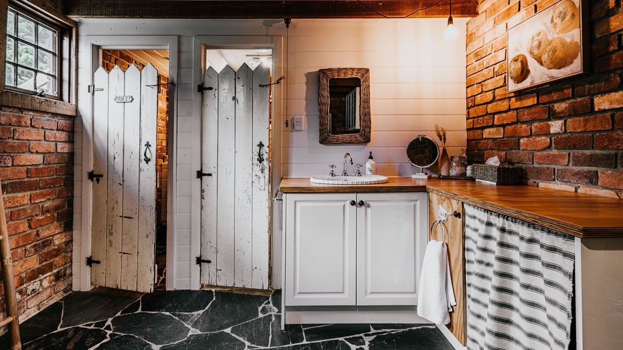 Photo of Bathroom in Pipers Creek