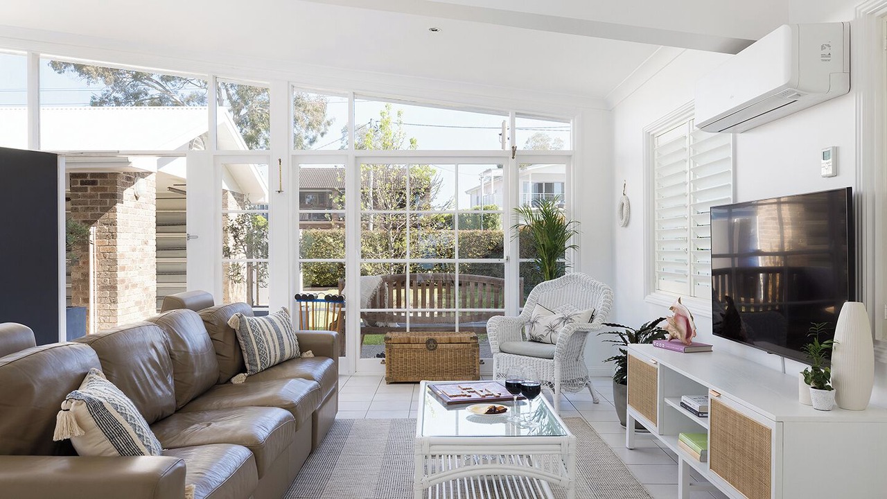 Photo of Livingroom in Salamander Bay