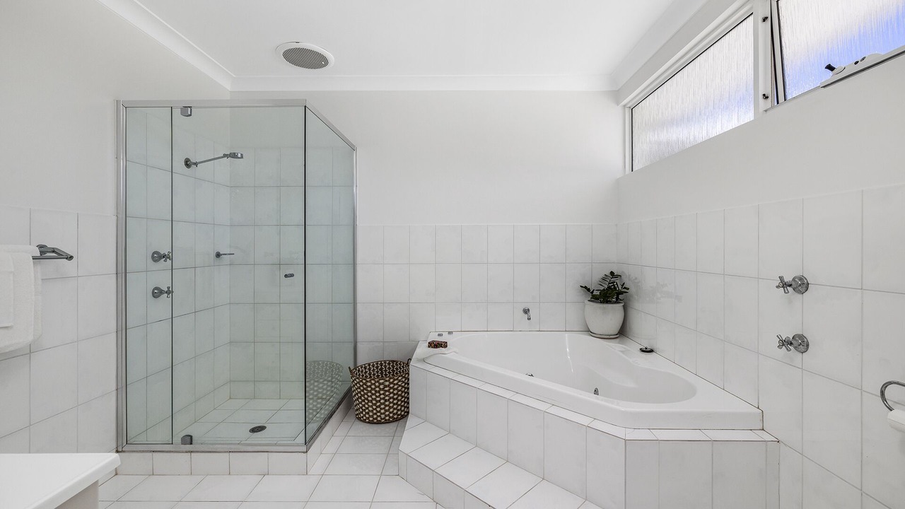 Photo of Bathroom in Salamander Bay