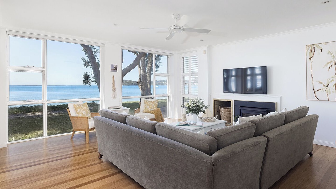 Photo of Livingroom in Salamander Bay