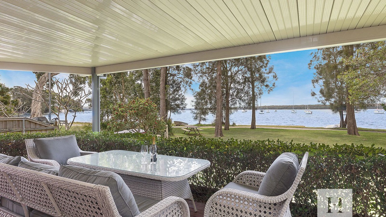 Photo of Outdoor in Mannering Park