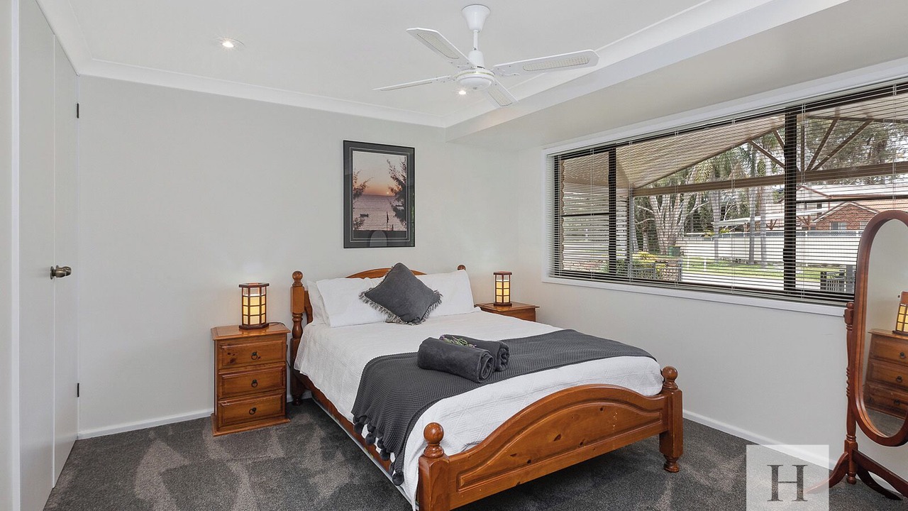 Photo of Bedroom in Mannering Park