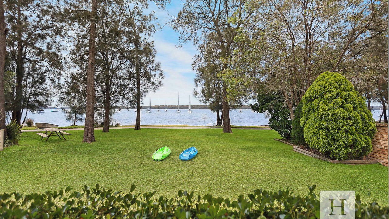 Photo of Outdoor in Mannering Park