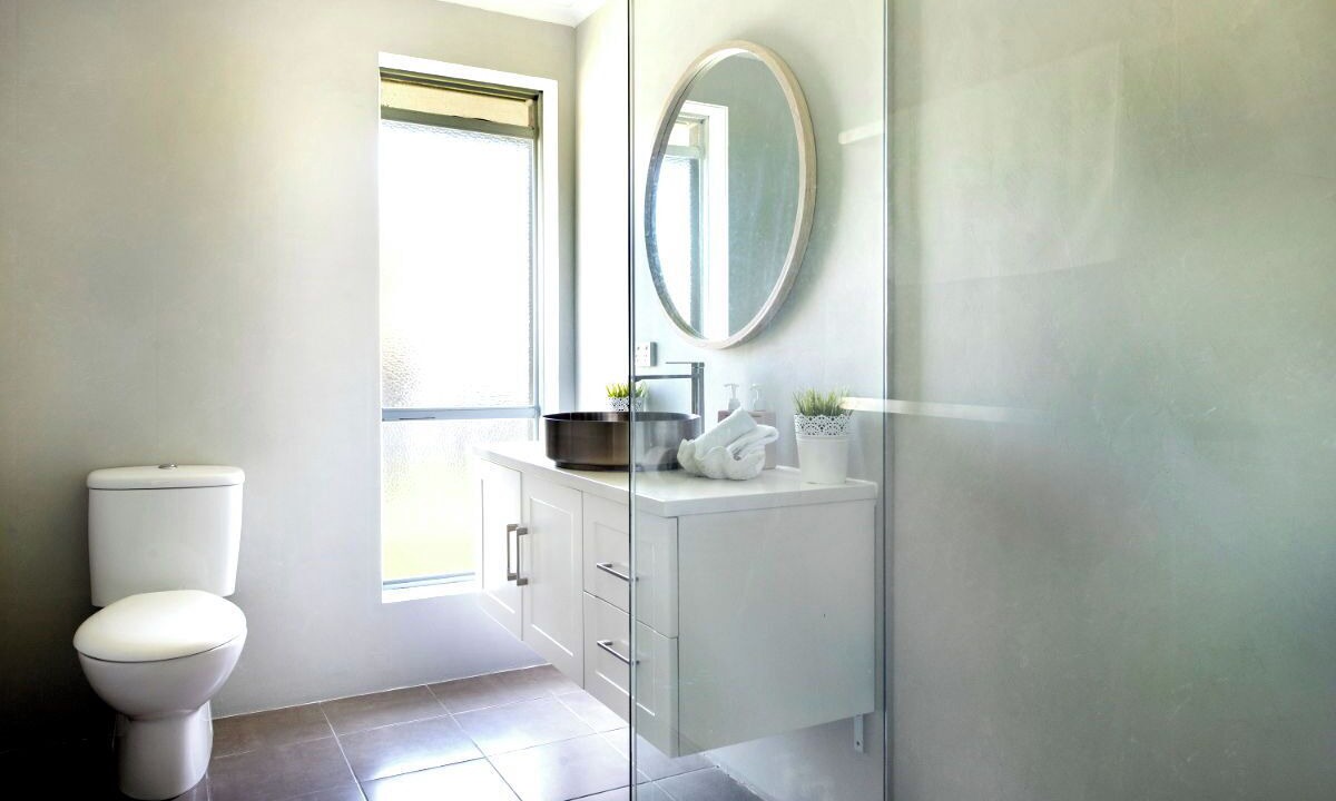 Photo of Bathroom in Broadbeach Waters