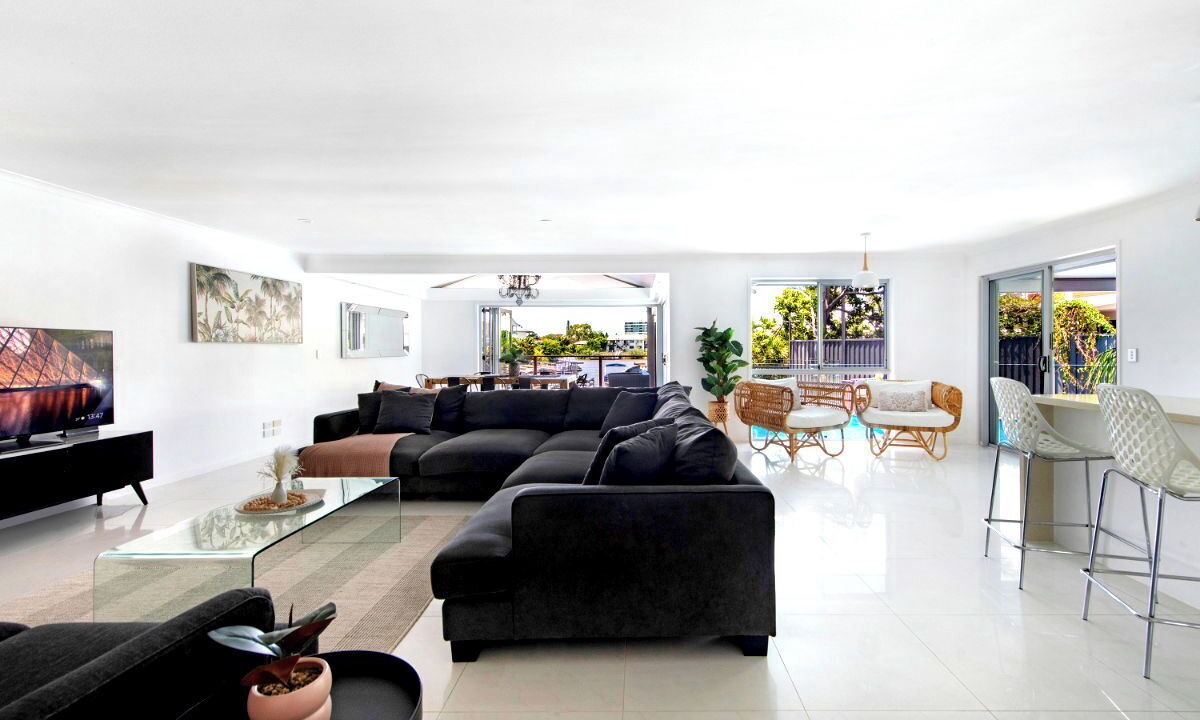 Photo of Livingroom in Broadbeach Waters