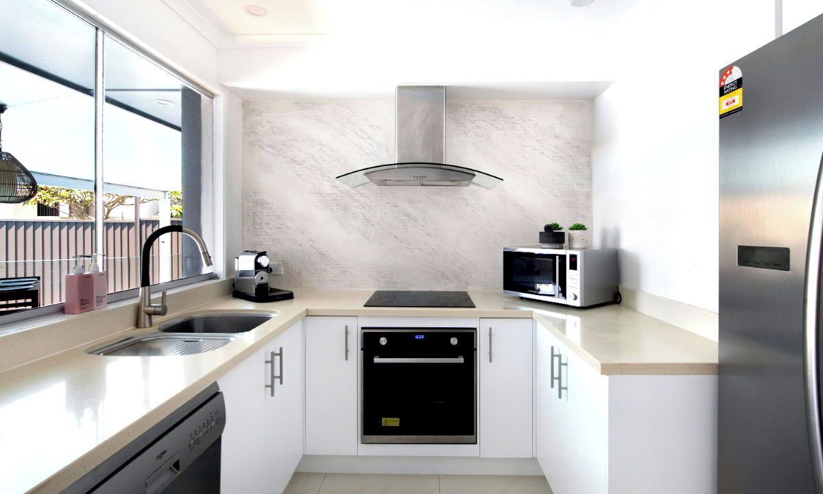 Photo of Kitchen in Broadbeach Waters