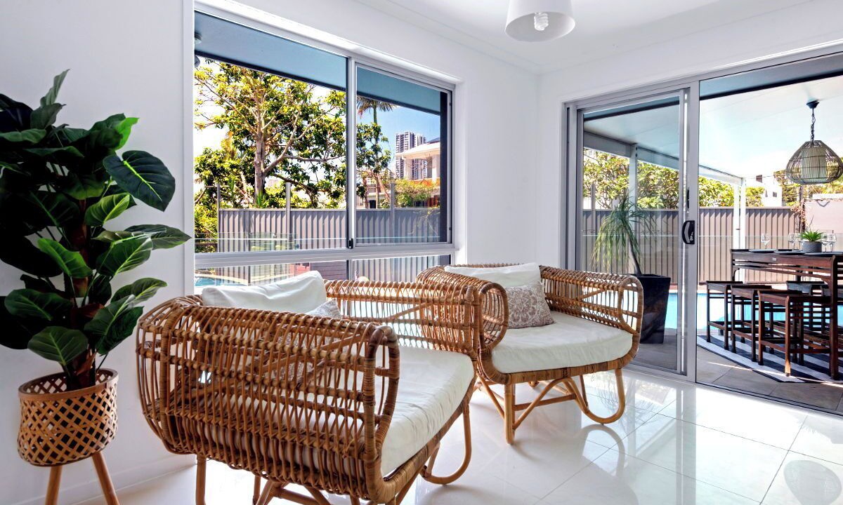 Photo of Livingroom in Broadbeach Waters