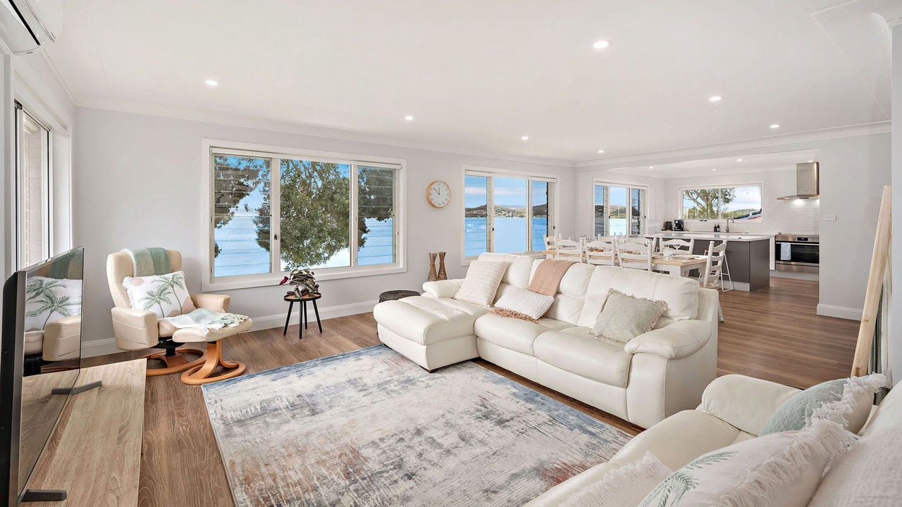 Photo of Livingroom in Salamander Bay