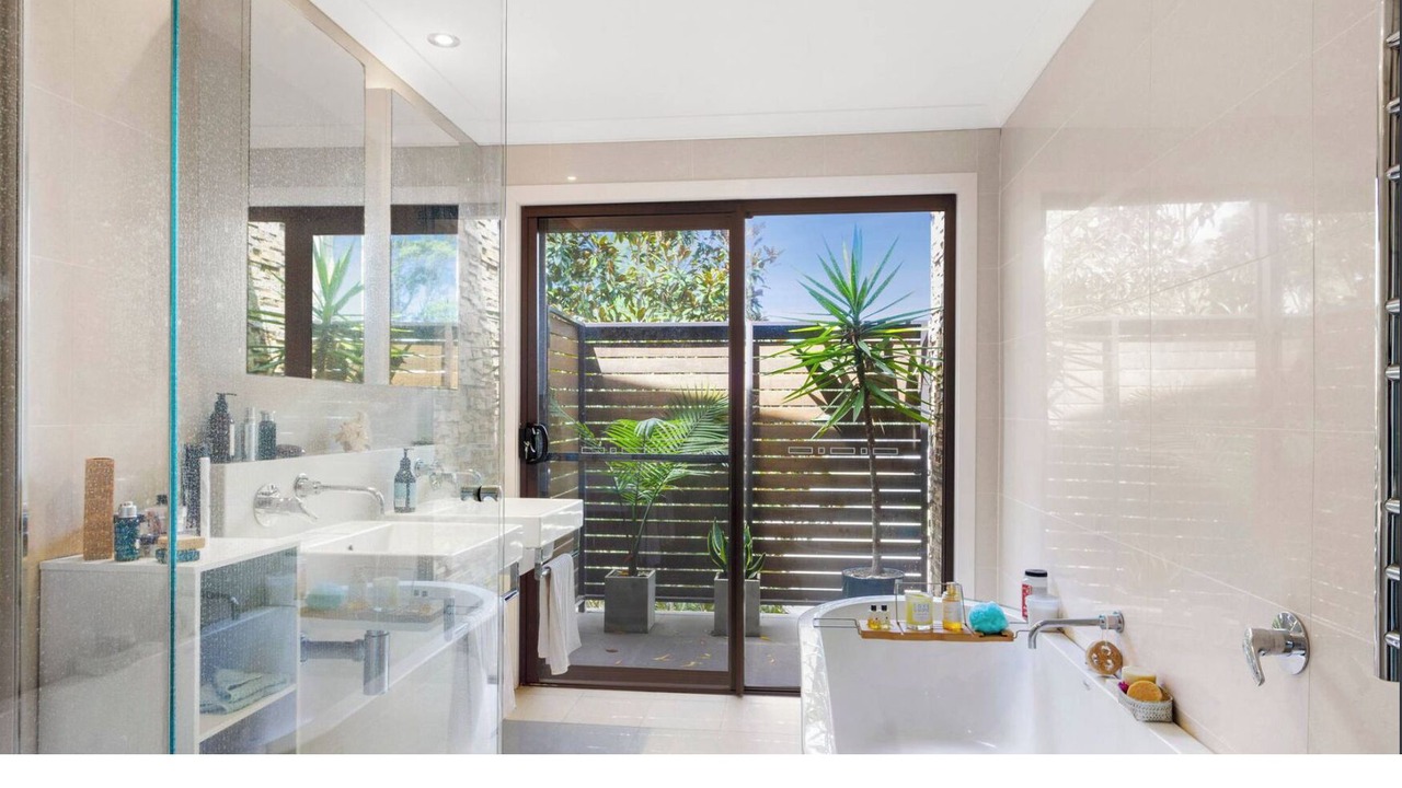 Photo of Bathroom in Denhams Beach