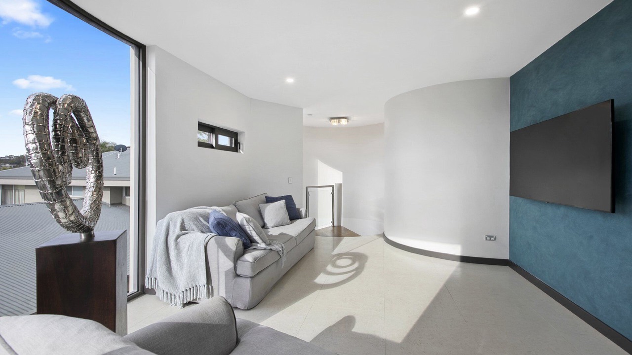 Photo of Livingroom in Booker Bay