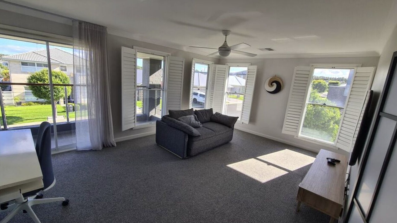 Photo of Livingroom in Shell Cove