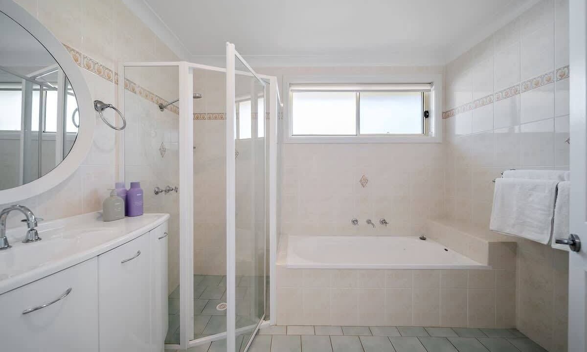 Photo of Bathroom in Hyams Beach
