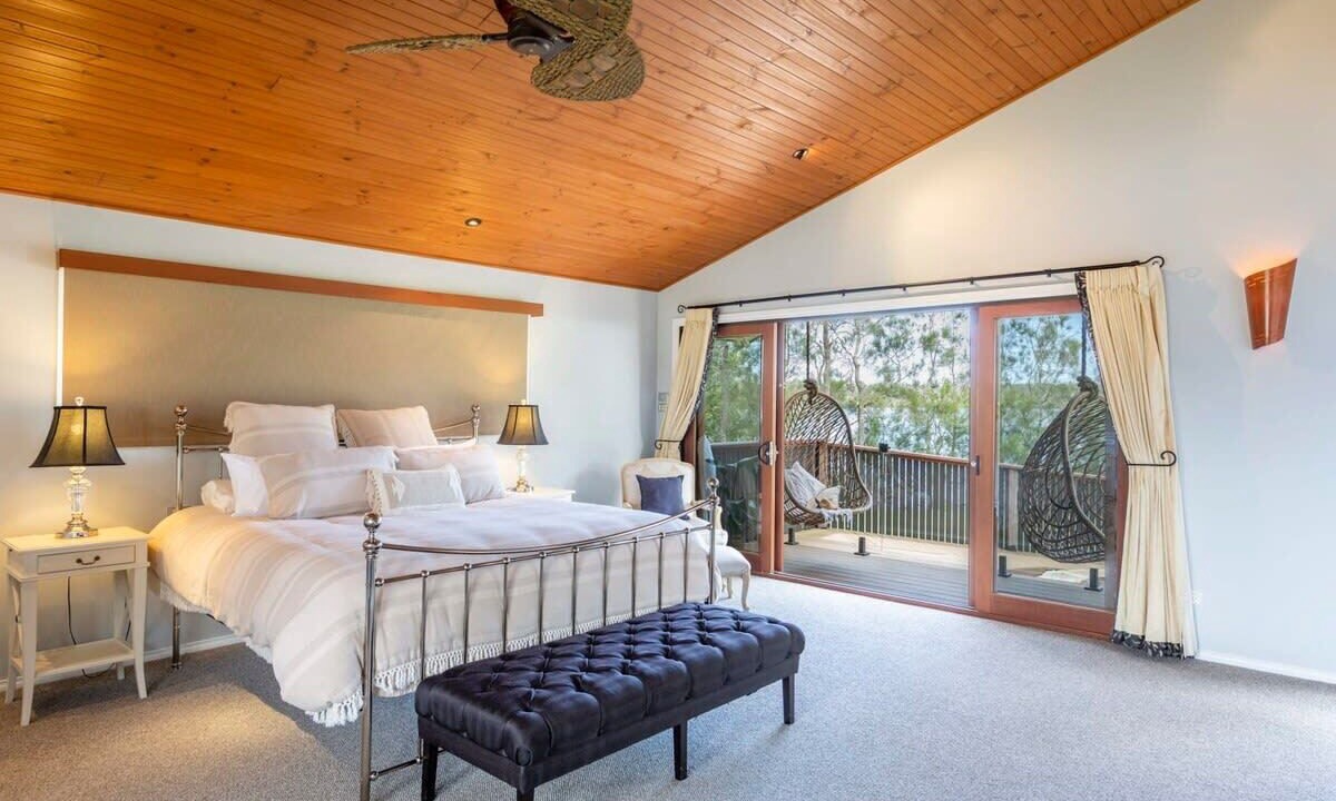 Photo of Bedroom in Micalo Island