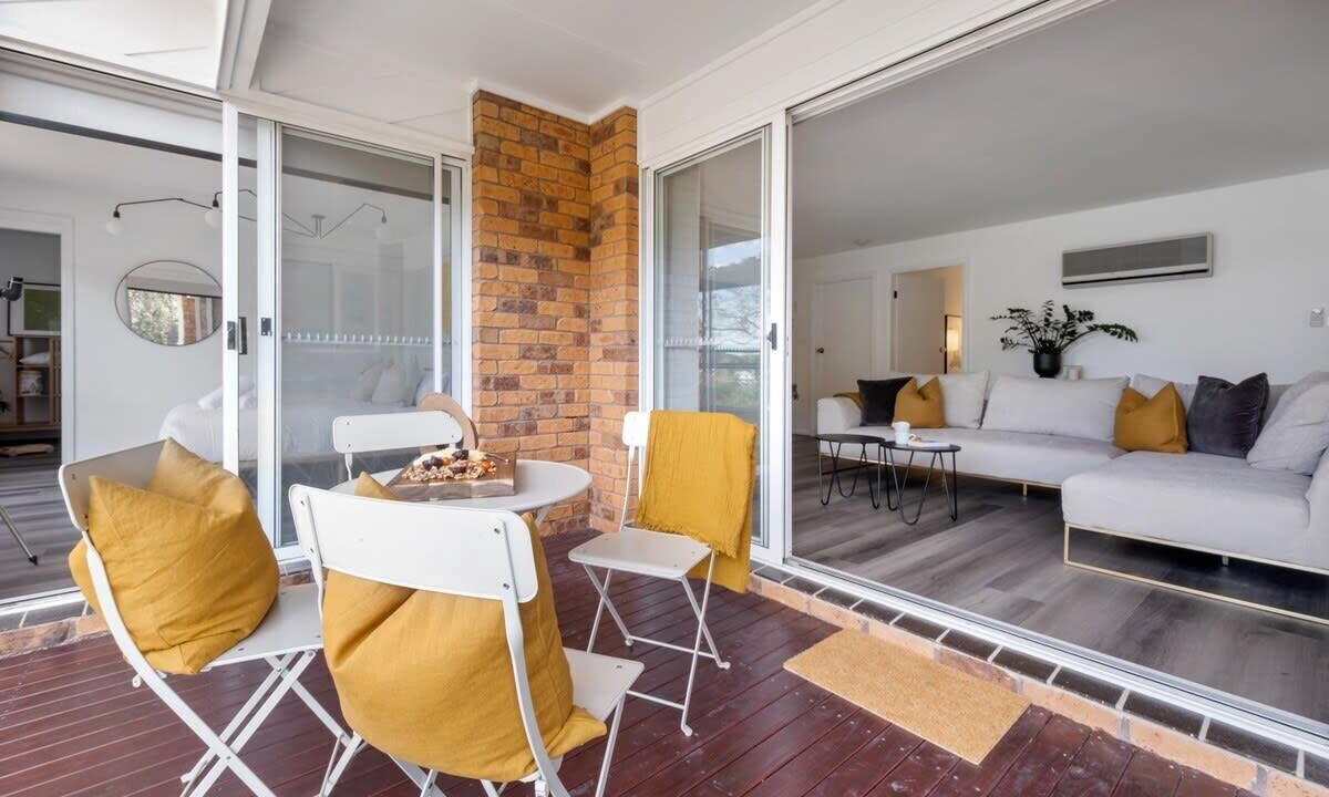 Photo of Patio Balcony in Horsfield Bay