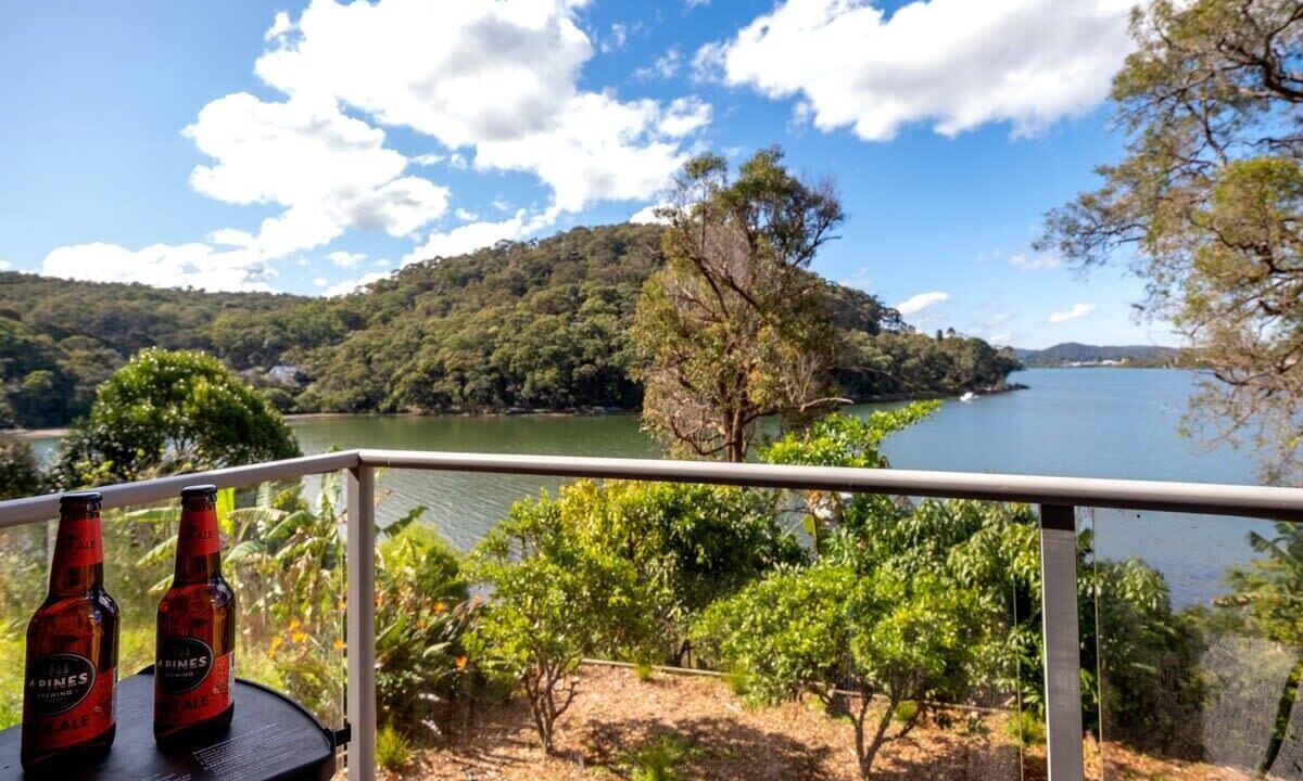 Photo of Patio Balcony in Horsfield Bay