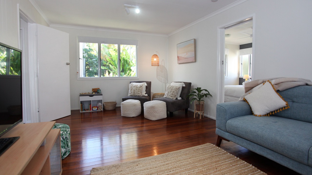 Photo of Livingroom in Moffat Beach