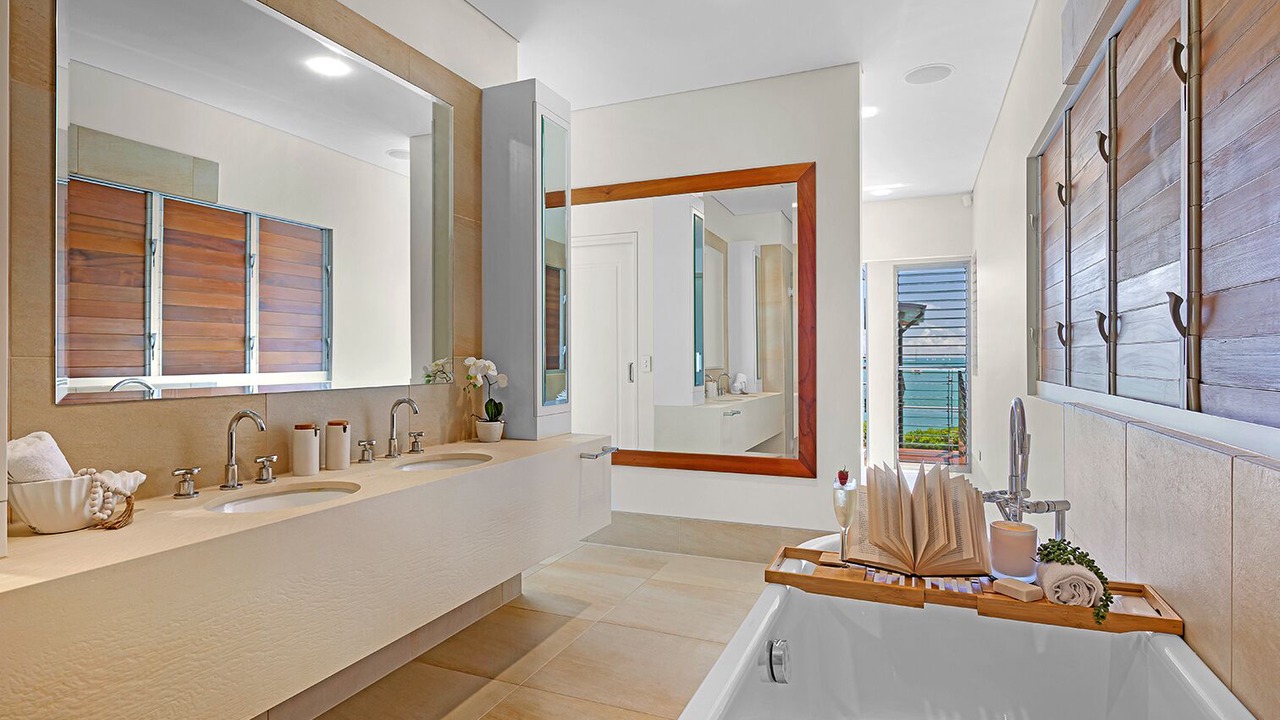 Photo of Bathroom in Airlie Beach