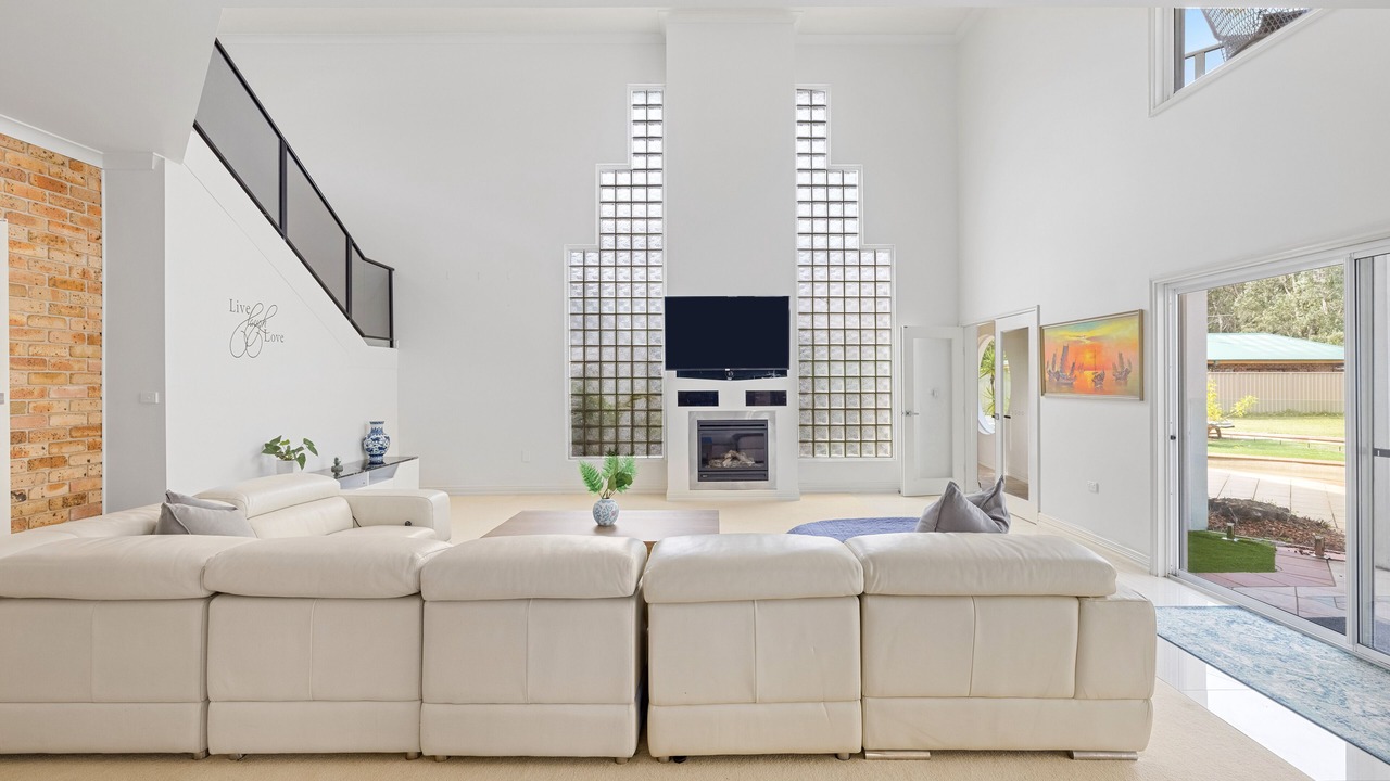 Photo of Livingroom in Salamander Bay