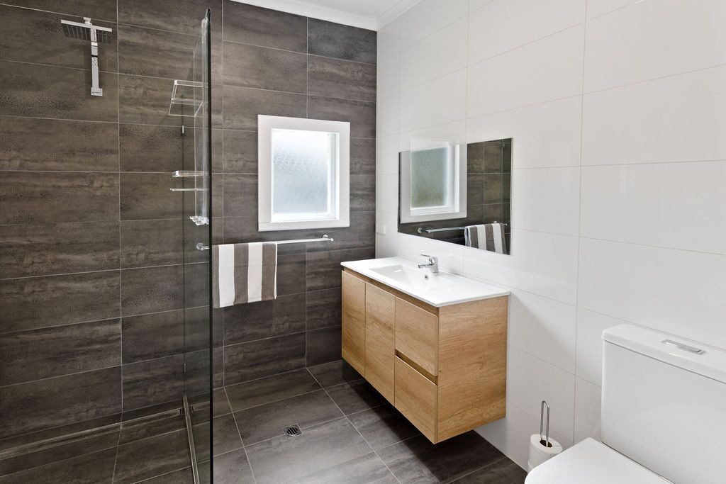 Photo of Bathroom in Yahl