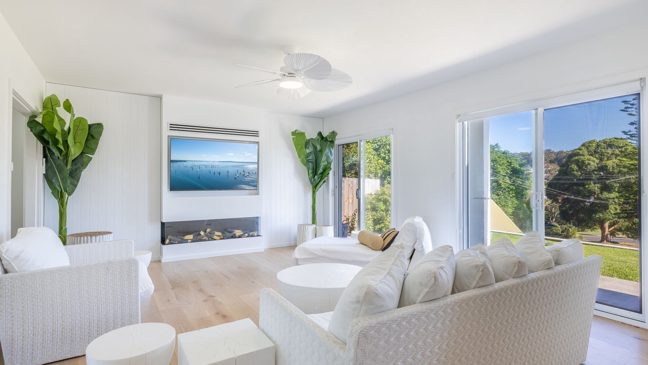 Photo of Livingroom in Corlette