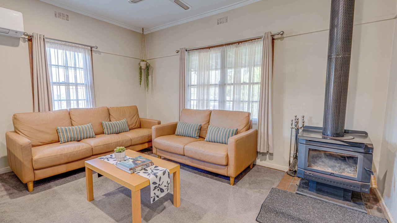 Photo of Livingroom in Myrtleford