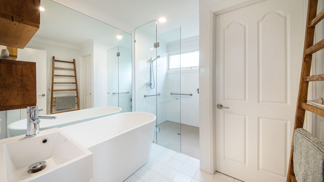Photo of Bathroom in Eastern View