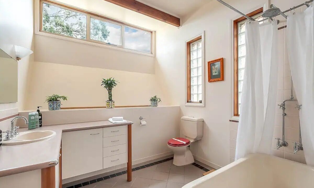 Photo of Bathroom in Tomakin