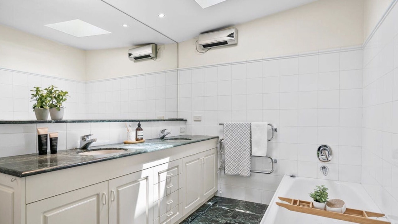 Photo of Bathroom in Battery Point