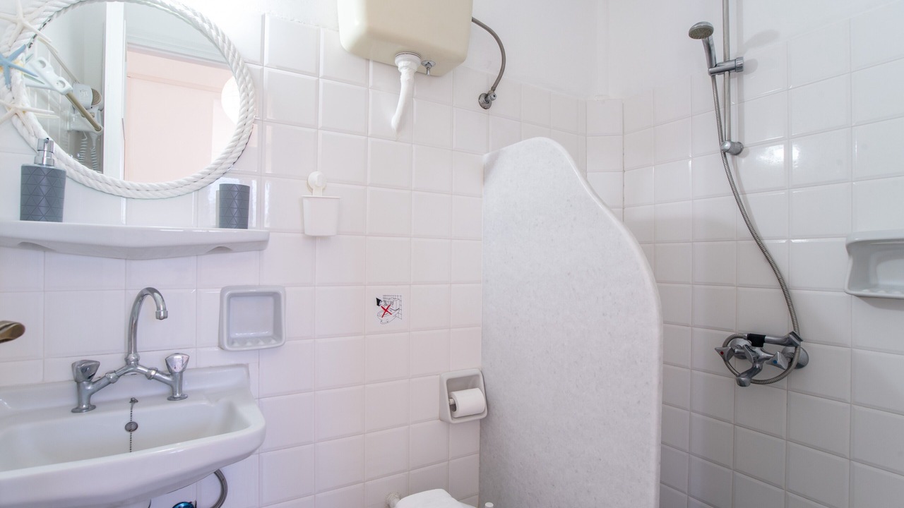 Photo of Bathroom in Parikia