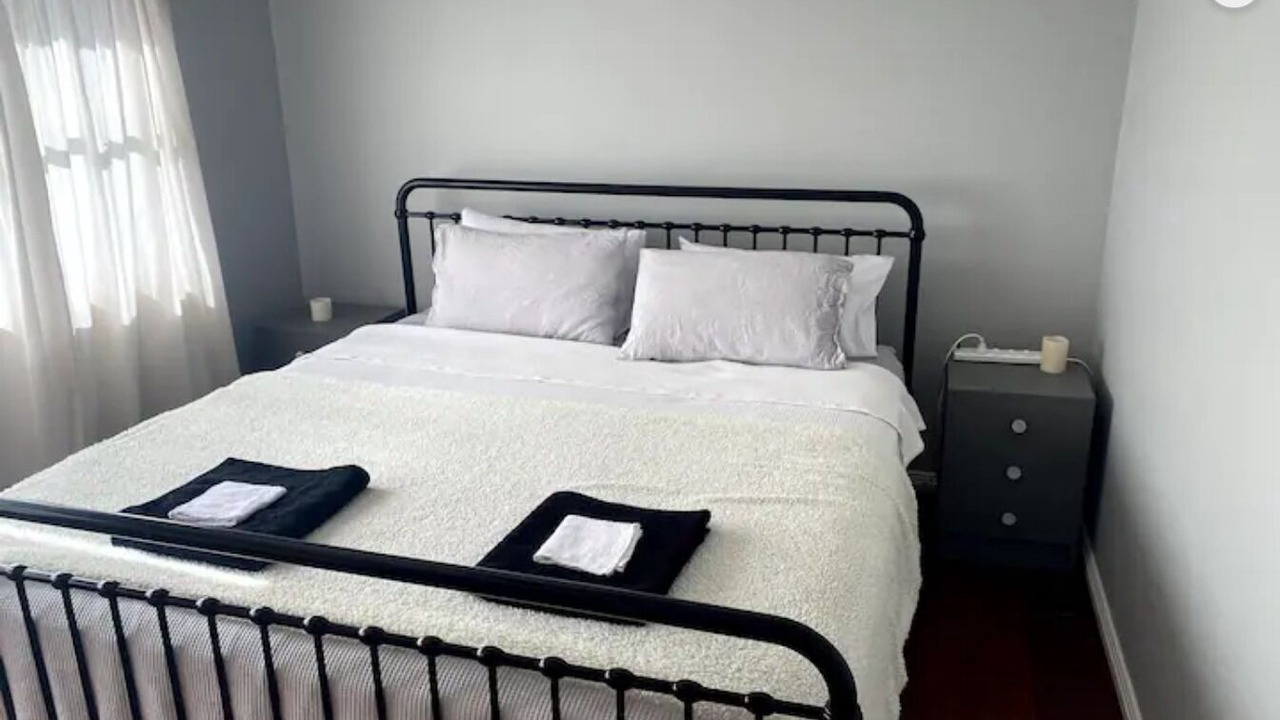 Photo of Bedroom in Shallow Bay