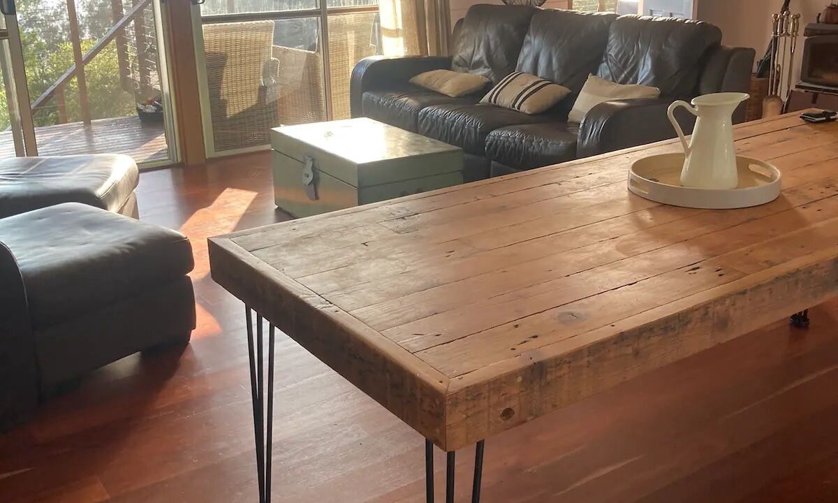 Photo of Livingroom in Shallow Bay