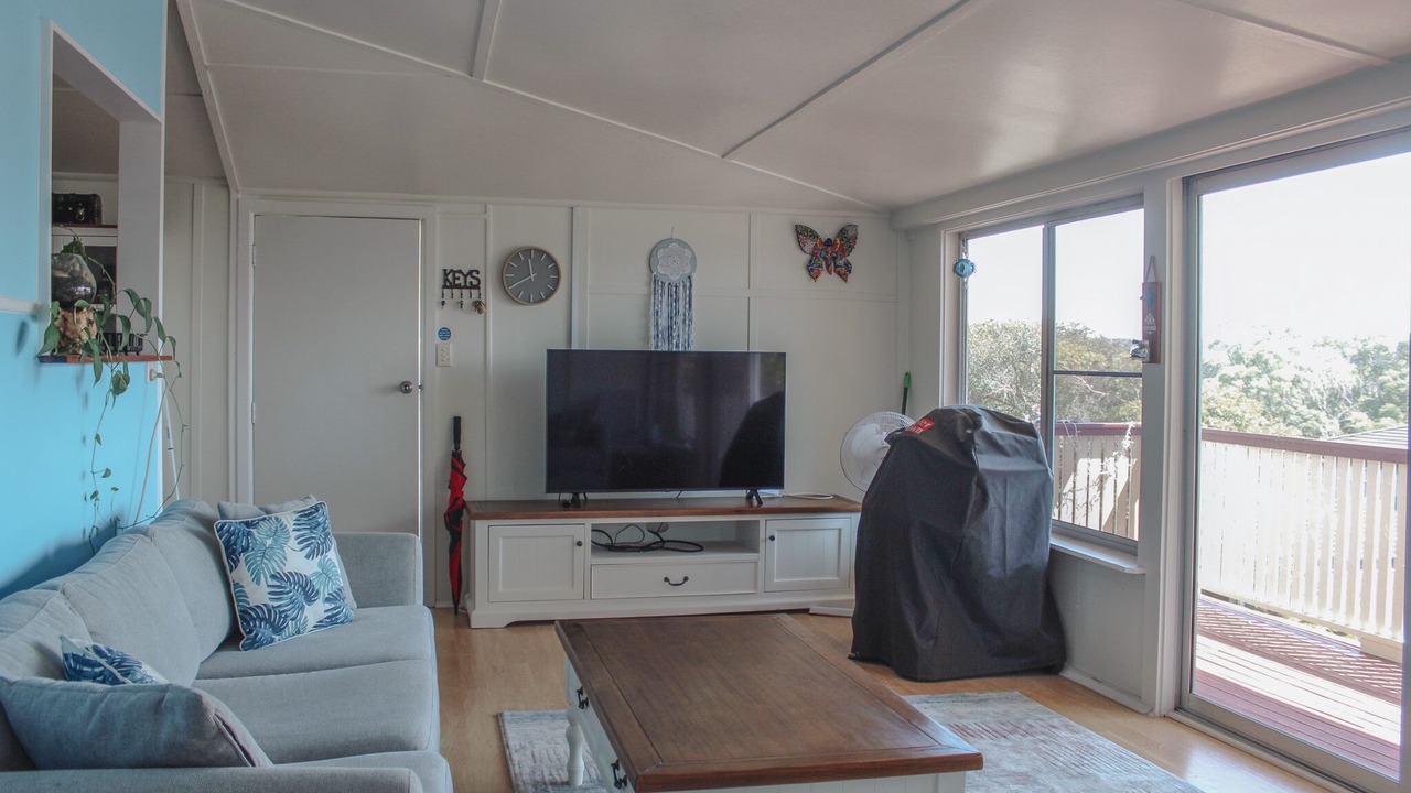 Photo of Livingroom in Black Head