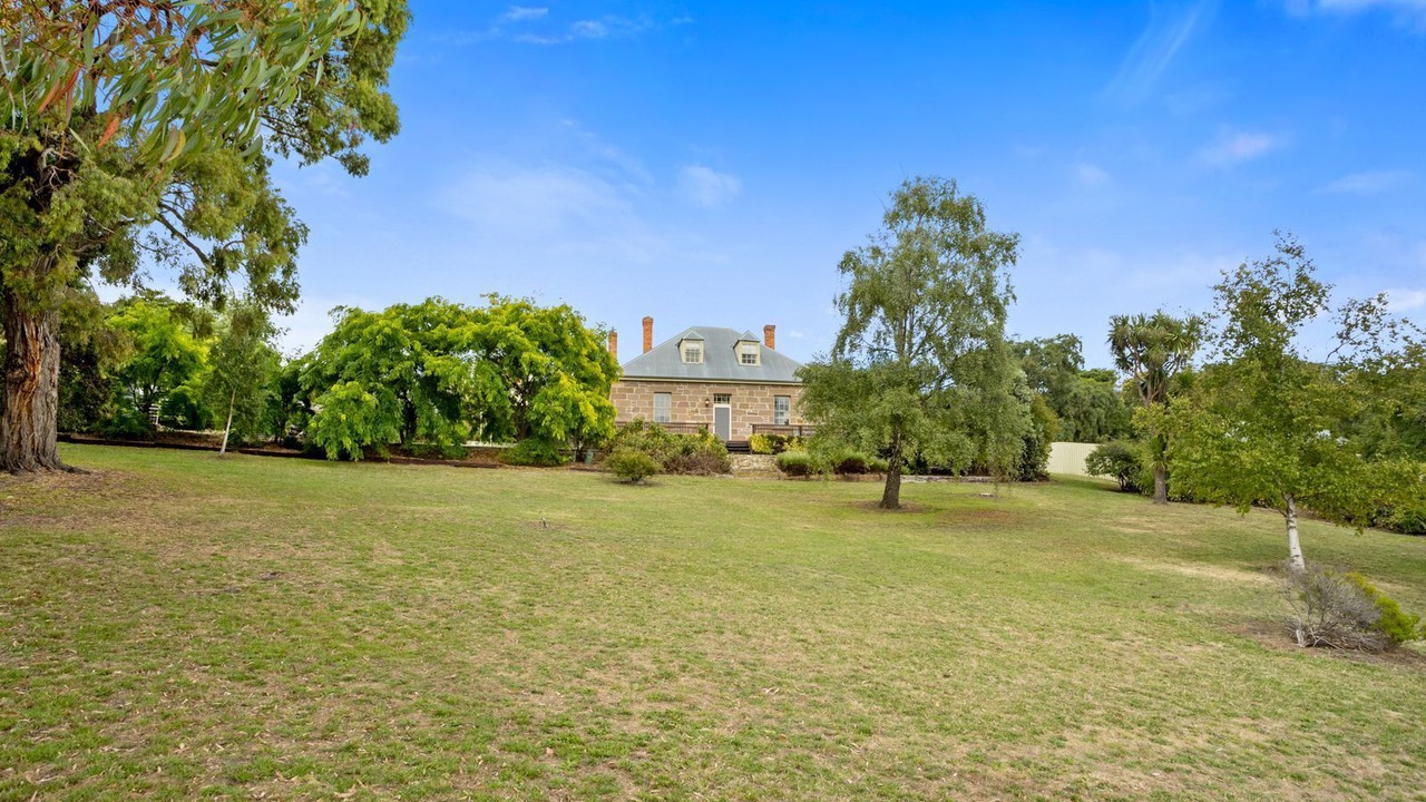 Photo of Outdoor in Kingston