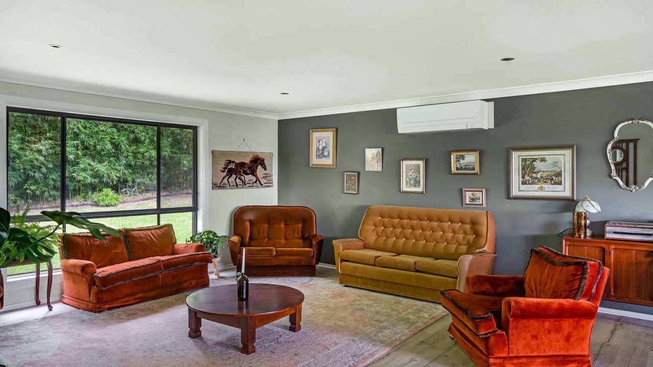 Photo of Livingroom in Milton