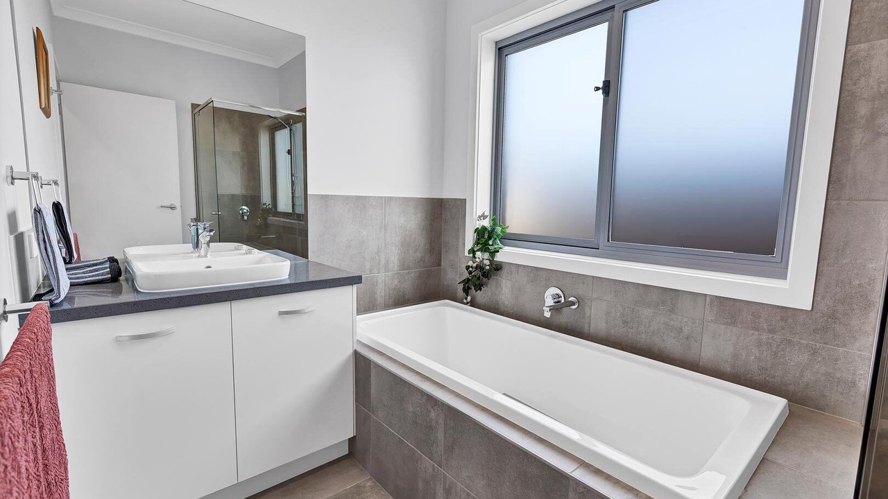 Photo of Bathroom in Eagle Point