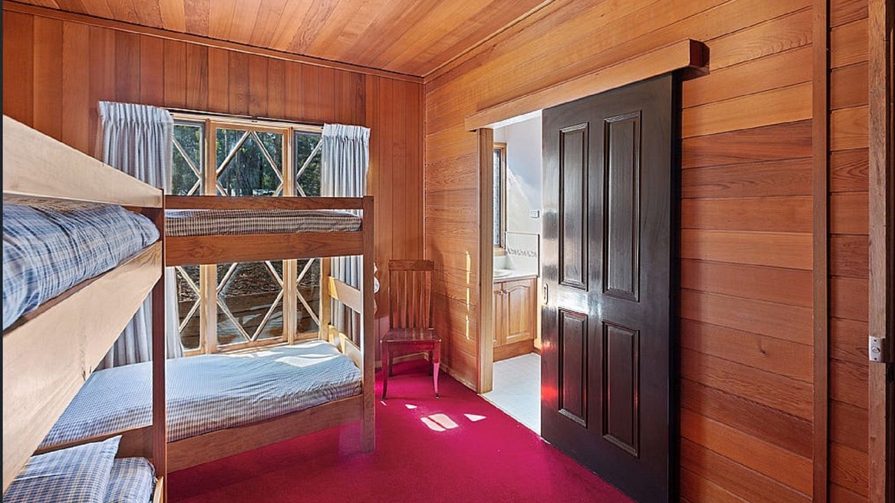 Photo of Bedroom in Sawmill Settlement
