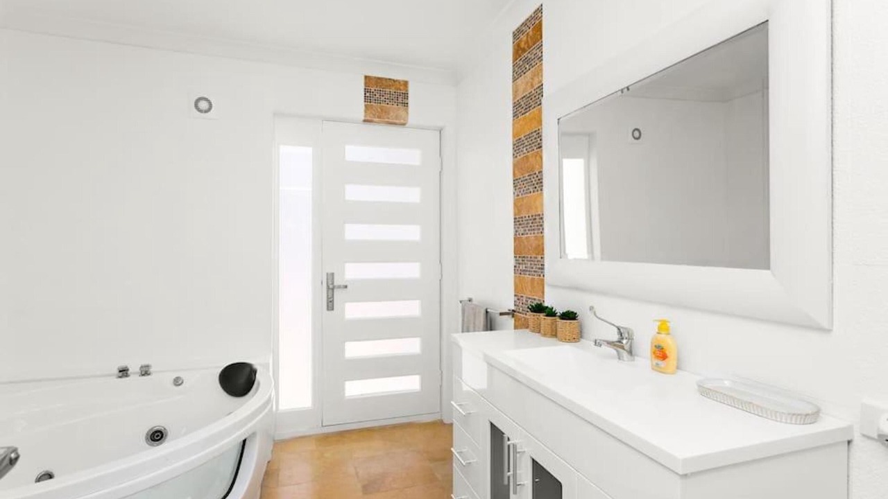 Photo of Bathroom in Falcon