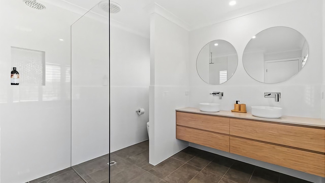 Photo of Bathroom in Mogo