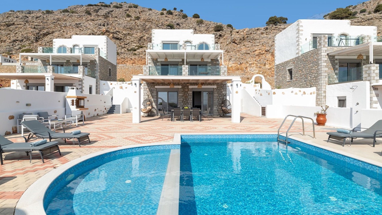 Photo of Others in Pefkos