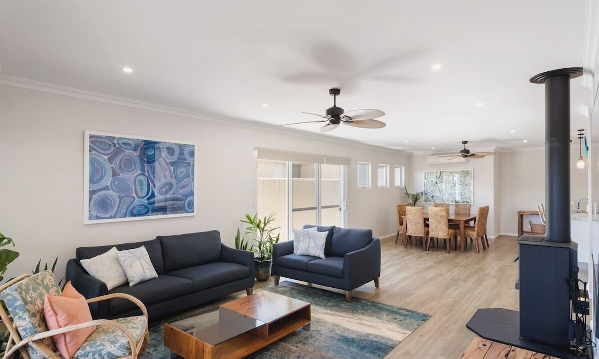 Photo of Livingroom in Eagle Bay