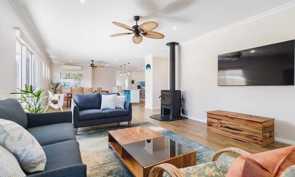 Photo of Livingroom in Eagle Bay
