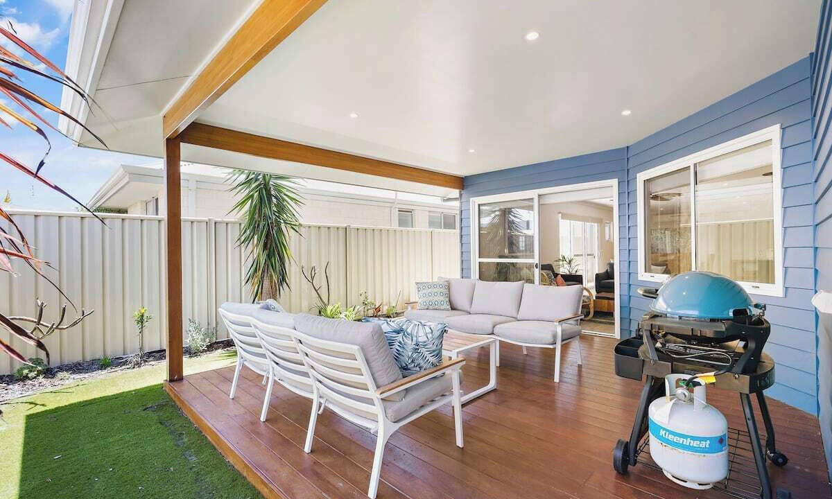 Photo of Patio Balcony in Eagle Bay
